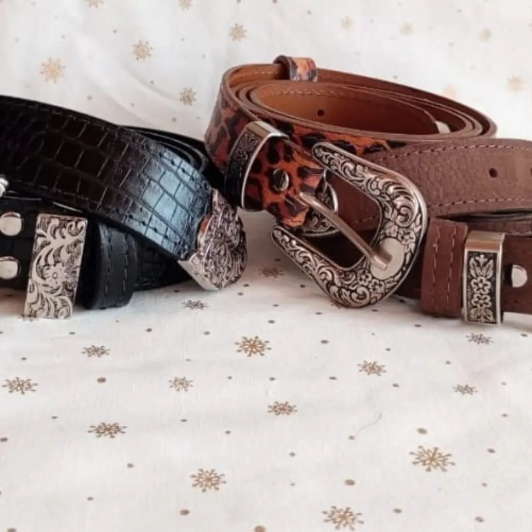 Cinturón de cuero con diseño Animal Print
